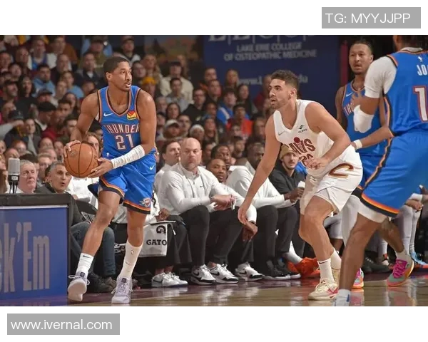 2019年NBA季后赛勇士与雷霆激战回顾精彩瞬间与战术分析