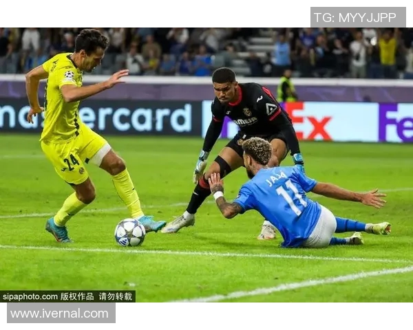 2018年查路与哈卡的精彩对决回顾与战术分析