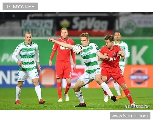 杜塞尔与帕德的精彩对决揭示足球战术与团队协作的完美结合 杜塞尔与帕德的精彩对决揭示足球战术与团队协作的完美结合