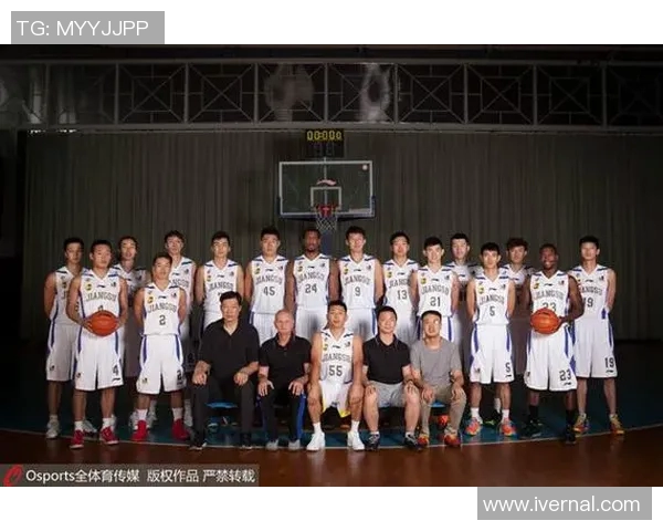 江苏肯帝亚迎战新疆篮球队全力争胜展现实力与团队合作精神