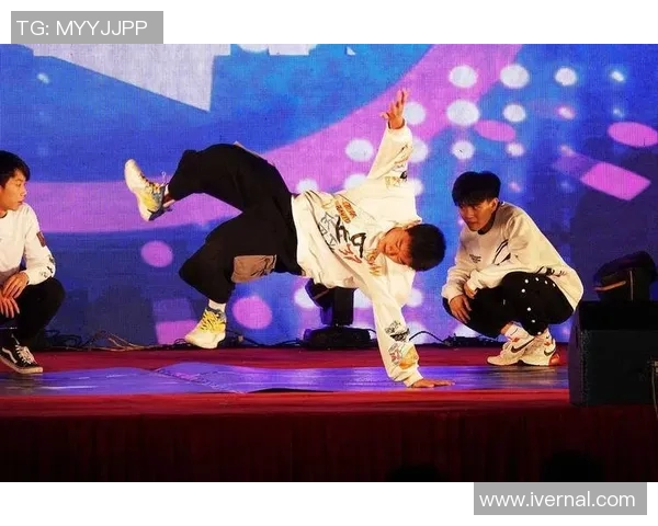 街舞战术揭秘成都街舞队如何构建高效反击体系与战斗策略